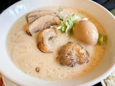 「LUNA(ルナ)の世界」で黒トリュフラーメンとアクアパッツァトマトめん食べた！／横浜・野毛