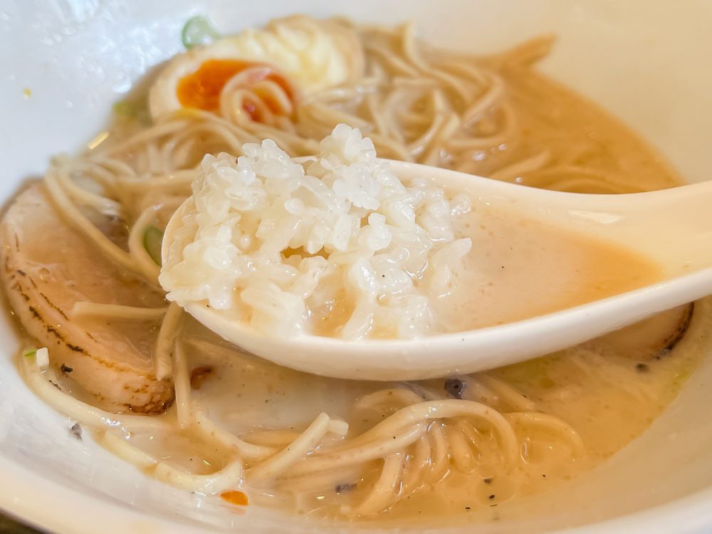 「LUNA(ルナ)の世界」で黒トリュフラーメンとアクアパッツァトマトめん食べた!/横浜・野毛