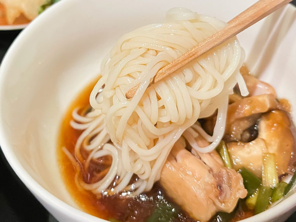 「銀四郎麺業」の麺を半分に切って茹でる"手延べ 生そうめん"食べたよ!/香川県小豆島