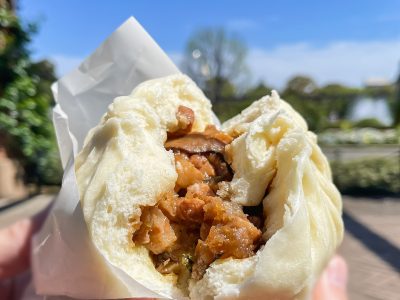 「北京飯店」のとろとろ角切り肉と野菜が入った”五目肉まん”食べたよ／横浜中華街