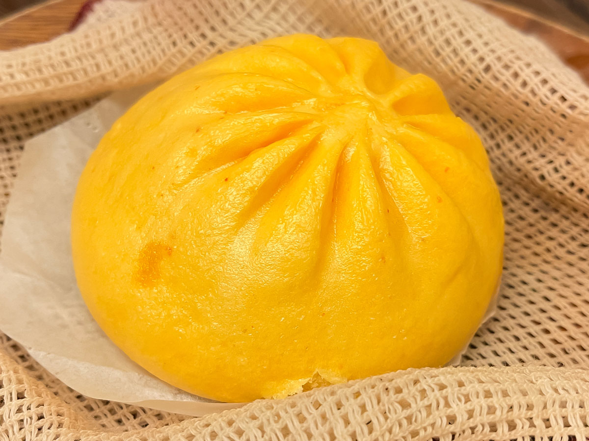 「重慶飯店」の冷凍 "麻婆豆腐まん" 買ってみたよ!/横浜中華街