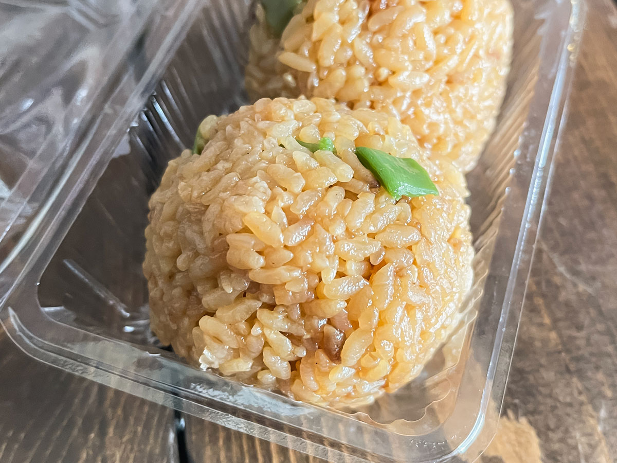東京都高円寺「川名精肉店」の牛スジこんにゃく、牛スジ入りおにぎり買ったよ!/CIAL横浜 POP UP店