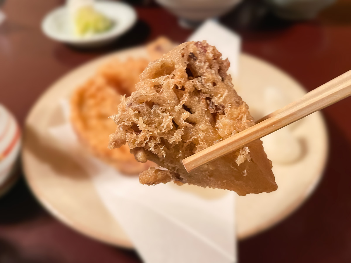 老舗の天麩羅屋「登良屋(とらや)」で刺身盛合せ1.5人前・天ぷら盛り食べたよ/横浜・関内