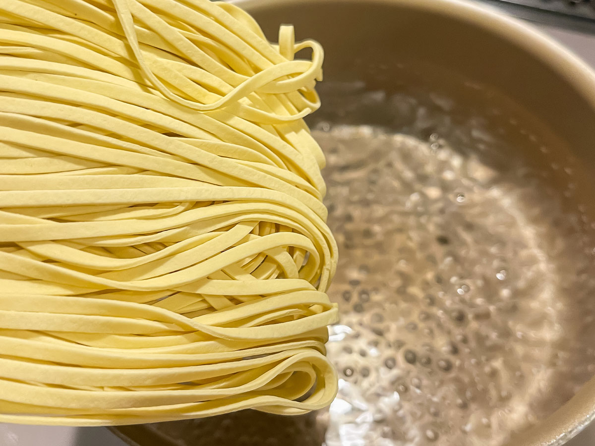 「石渡商店」の気仙沼産の自家製オイスターソースを使った油まぜ麺 "牡蠣油麺"食べた!/宮城県