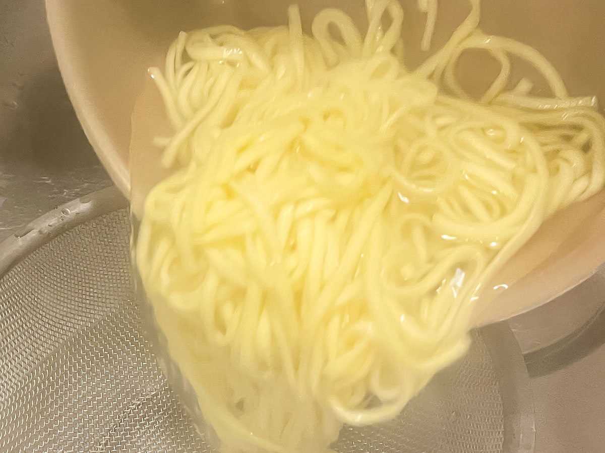 「石渡商店」の気仙沼産の自家製オイスターソースを使った油まぜ麺 "牡蠣油麺"食べた!/宮城県
