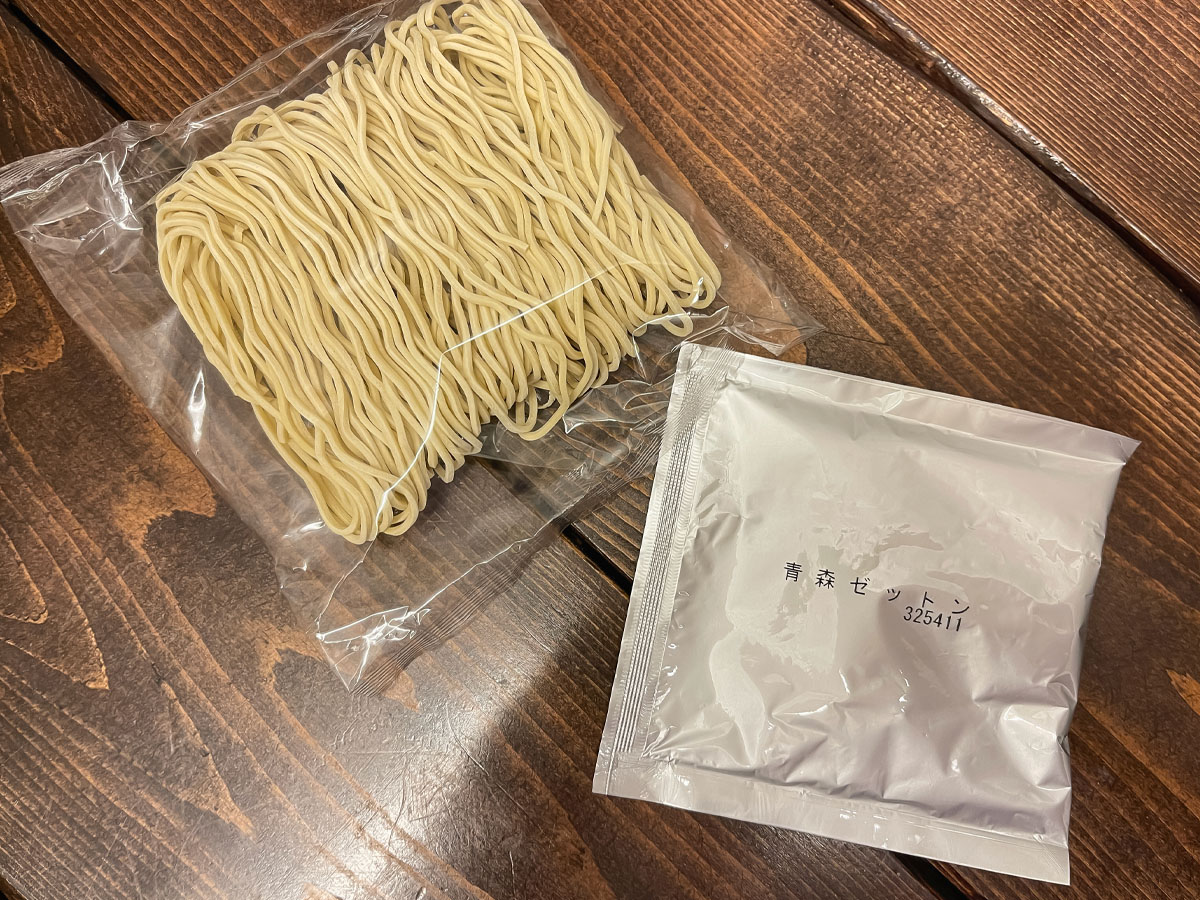 UMAMYの名店の一杯シリーズ、煮干し中華「麺やゼットン(絶豚)」食べたよ！／青森県
