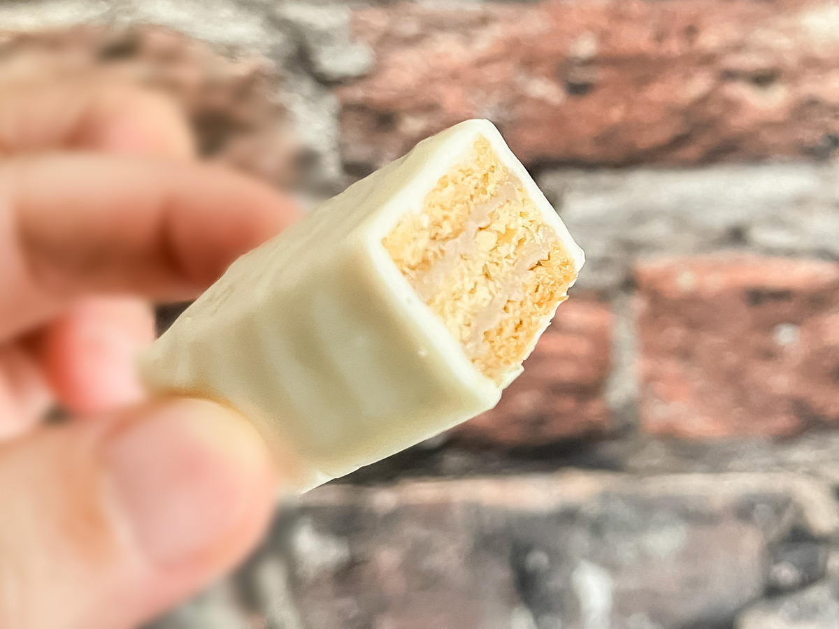 「石屋製菓」の"美冬(みふゆ)" ブルーベリー、キャラメル、マロン味食べた!/北海道土産