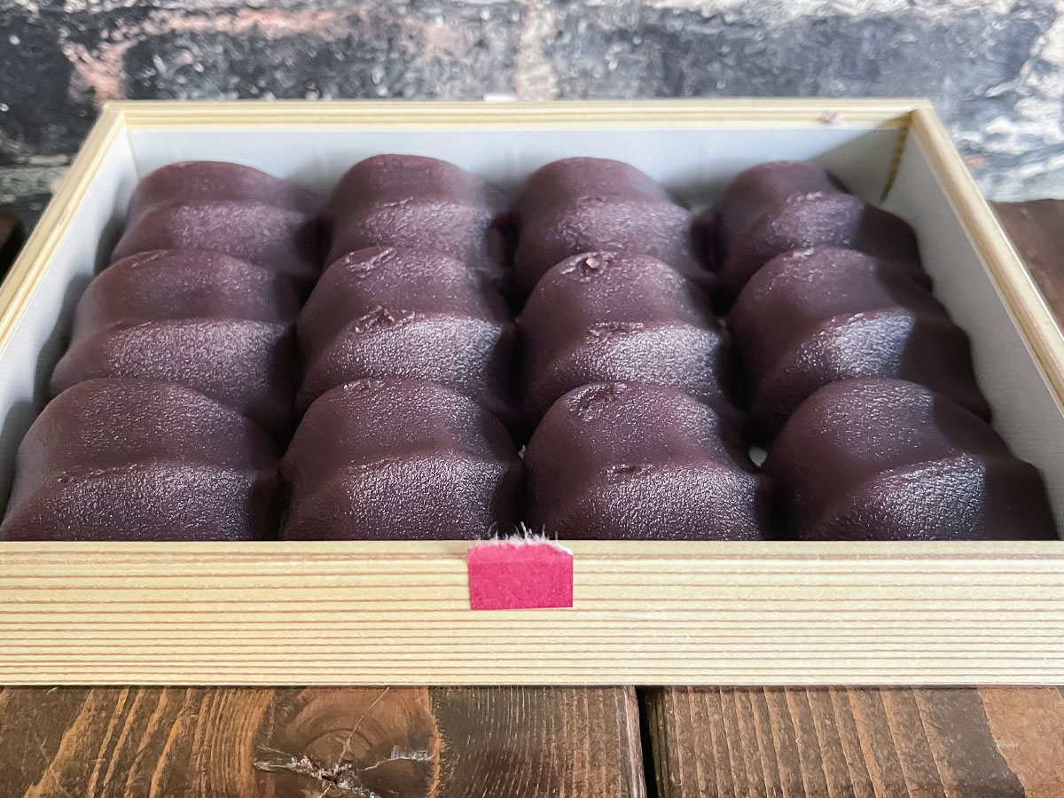 伊勢名物「赤福」食べたよ!/三重アンテナショップ