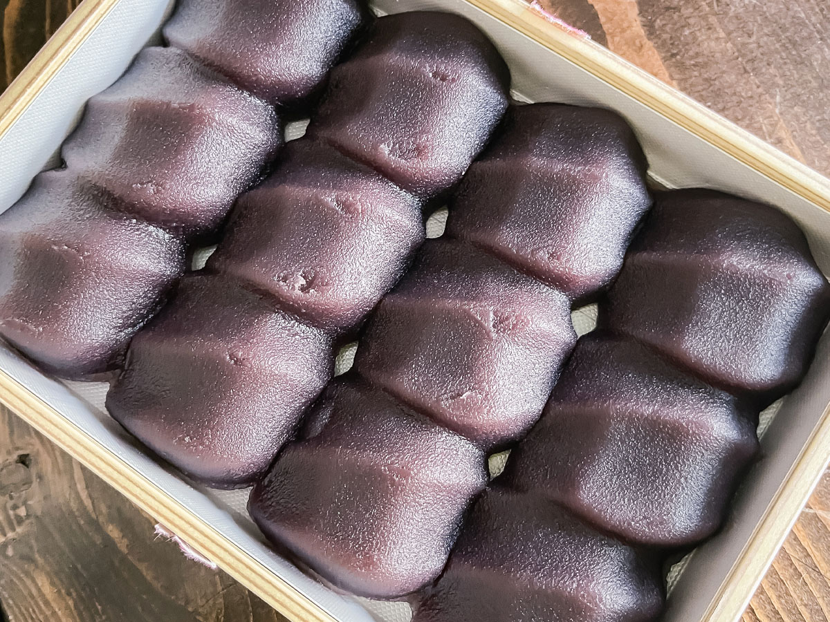 伊勢名物「赤福」食べたよ!/三重アンテナショップ