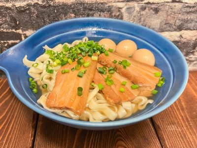沖縄アンテナショップで買った、古謝そばつゆ・平打ちそば・味付三枚肉を使って沖縄そば作ってみた！
