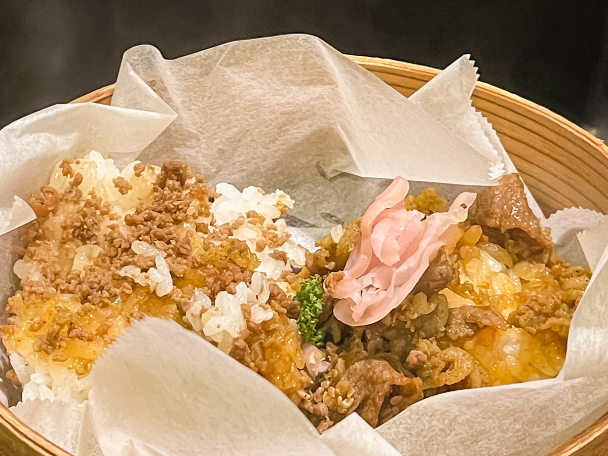 駅弁で有名な「新杵屋」牛肉どまん中の"カレー味"を食べてみた!/横浜高島屋・山形物産展
