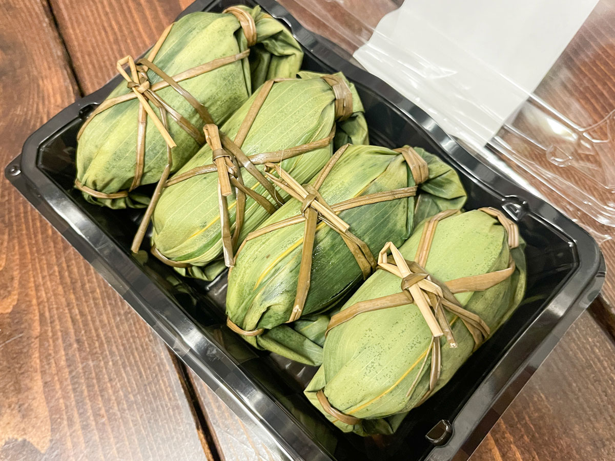 「セイヒョー」の越後名物 "つぶあん入り笹だんご"食べたよ！／新潟アンテナショップ