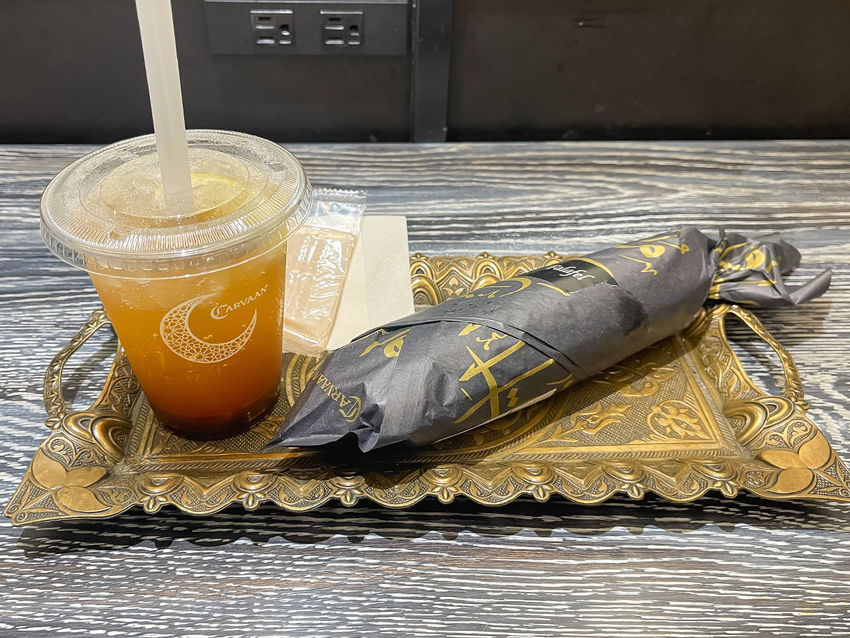 CARVAAN デリカテッセンで、アラビアンサンドのファラフェル&フムス食べた!/横浜高島屋