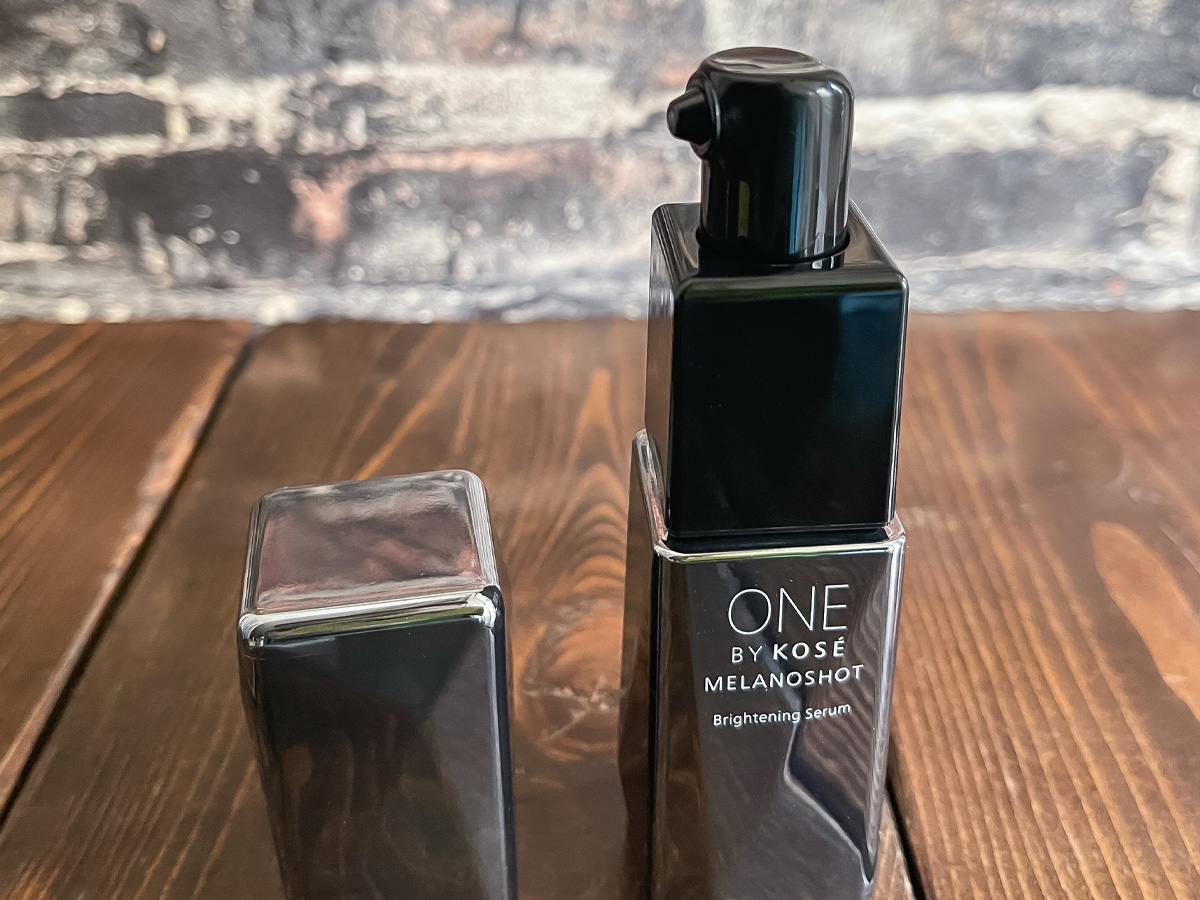 コーセー(4922)の株主優待で、ONE BY KOSÉのメラノショットWとセラムヴェール ディープリペアきた!