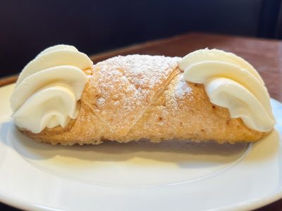 「アンティコカフェ アルアビス」でペッシェスパーダ、カンノーロ食べた！／横浜ランドマーク店