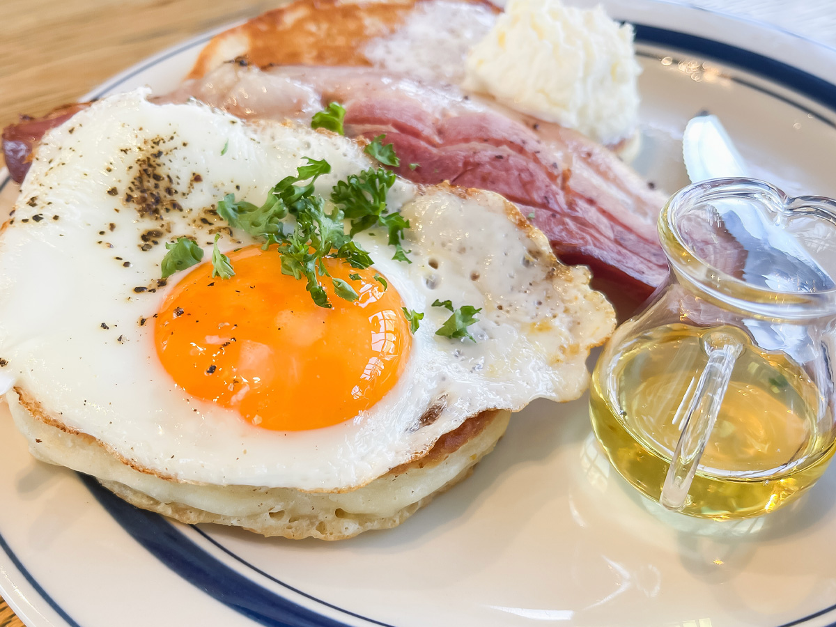 アダストリア(2685) 株主優待券でTHE WHARF HOUSEの朝食パンケーキ食べた!/横浜・山下公園