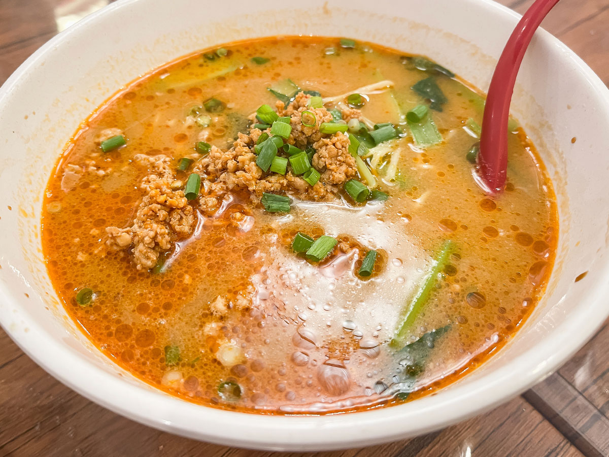 「馬さんの店 上海園 龍仙」で海老粥、担々麺、えびニラまんじゅう食べたよ!/横浜中華街