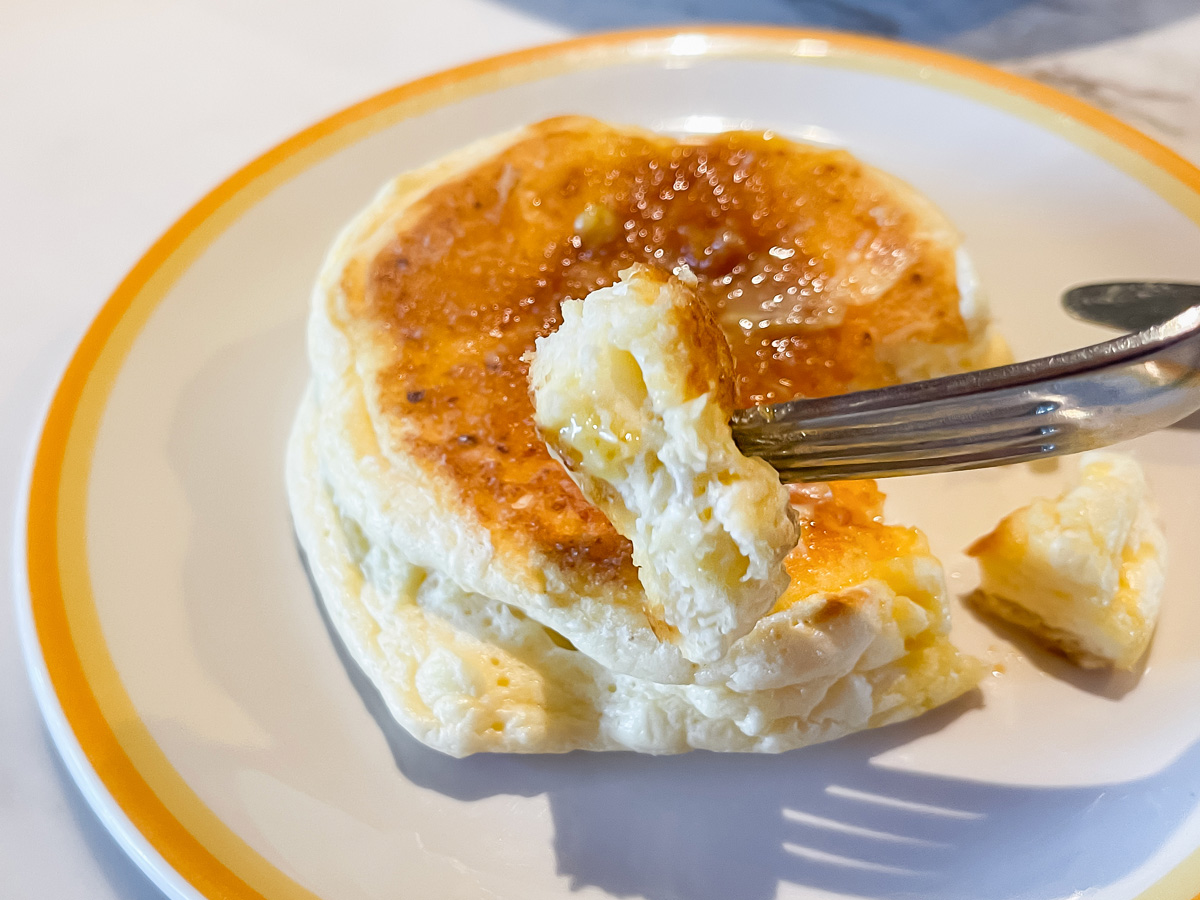 「bills(ビルズ)」でグリーンサラダ、クリスピーフライドチキン、リコッタパンケーキ食べたよ／東京・銀座
