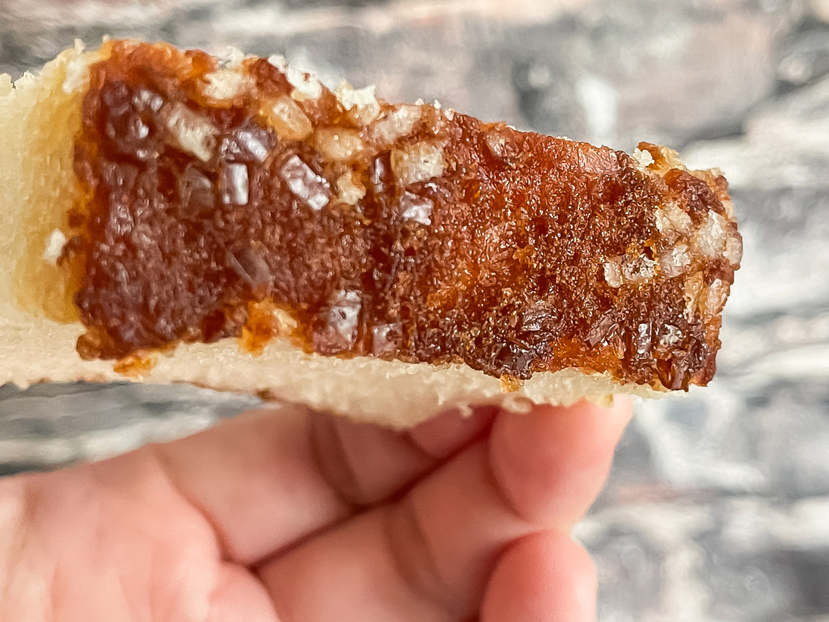 「須崎屋」の和三盆糖入り 長崎カステラ(白)買ったよ!/長崎アンテナショップ
