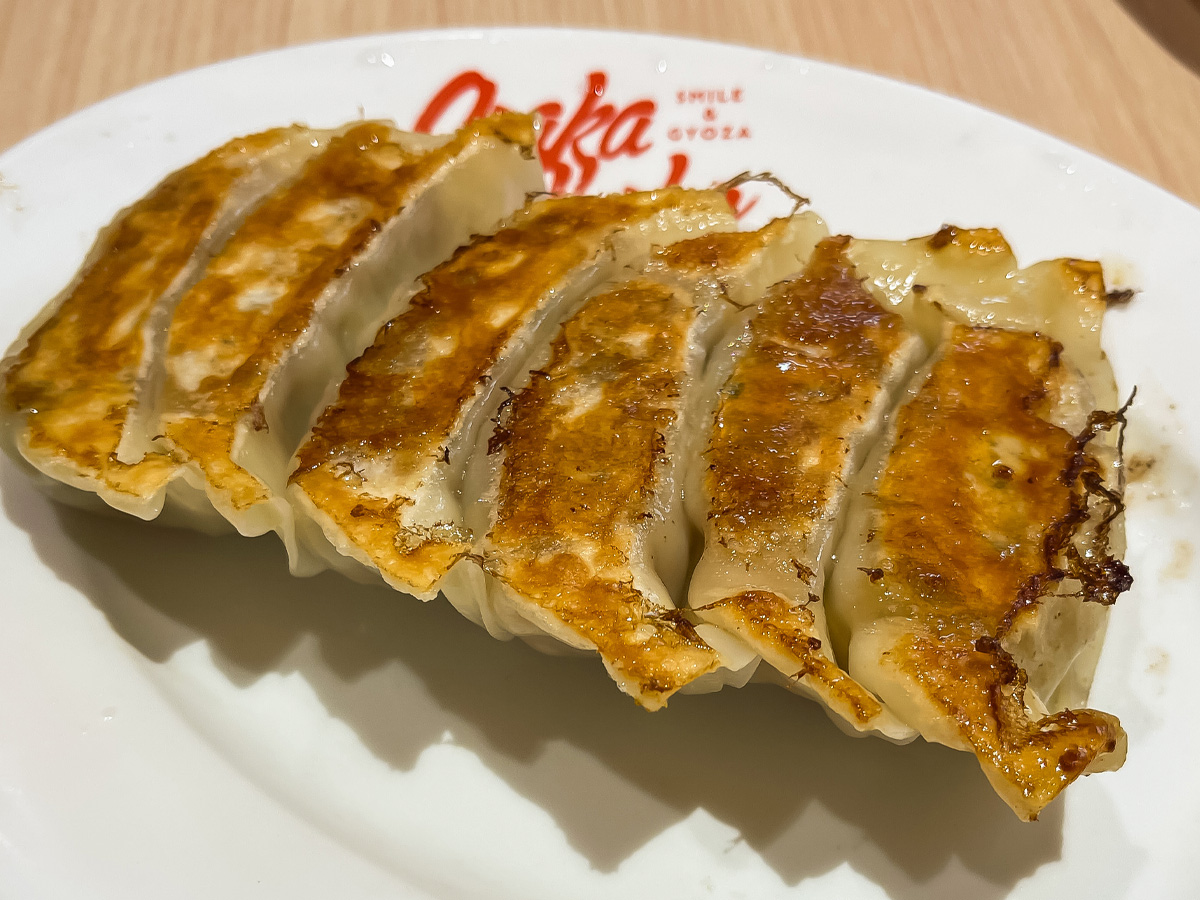 餃子専門店「大阪王将」でふわとろ天津炒飯、元祖焼き餃子、海老のチリソース、香味野菜油淋鶏食べた！