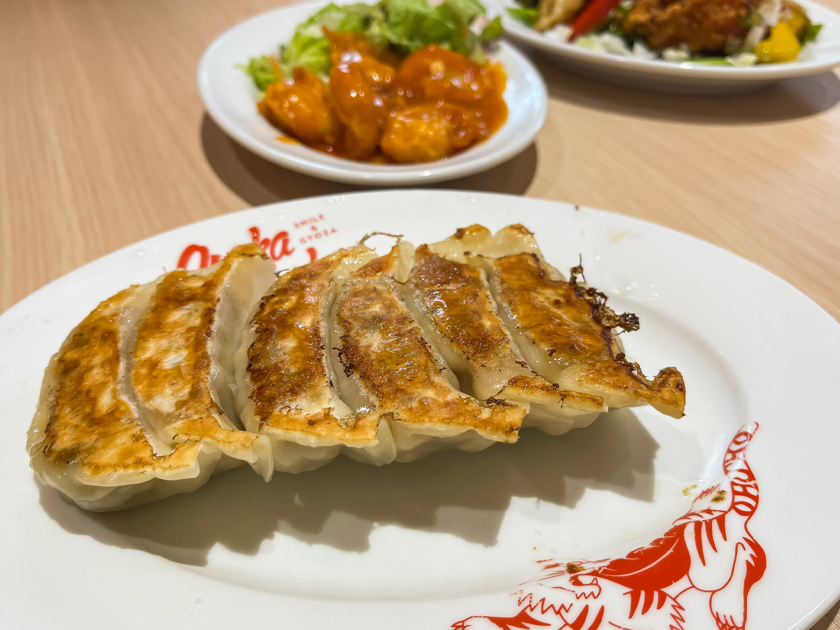 餃子専門店「大阪王将」でふわとろ天津炒飯、元祖焼き餃子、海老のチリソース、香味野菜油淋鶏食べた！