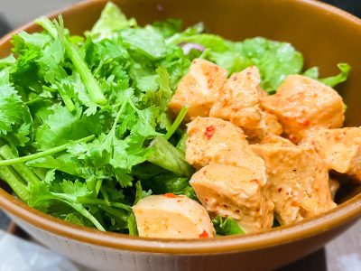 サラダボウル専門店「WithGreen」でスイートチリチキンとパクチーのエスニック風サラダ食べた／ISETAN横浜