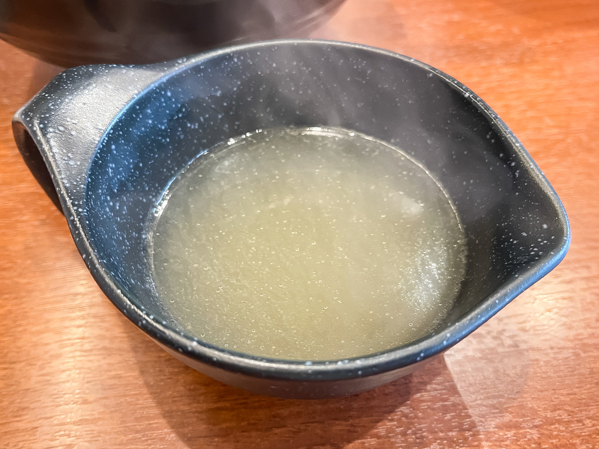 味噌らーめん専門店「麺場 田所商店」で北海道味噌ラーメン、焼き餃子、チャーハン、モツ煮食べた!/横浜・関内