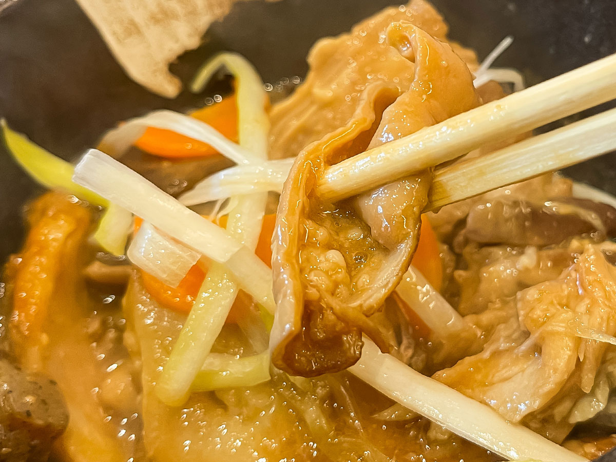 味噌らーめん専門店「麺場 田所商店」で北海道味噌ラーメン、焼き餃子、チャーハン、モツ煮食べた!/横浜・関内