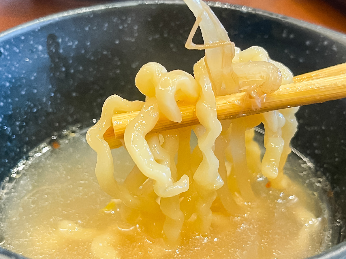 味噌らーめん専門店「麺場 田所商店」で北海道味噌ラーメン、焼き餃子、チャーハン、モツ煮食べた!/横浜・関内