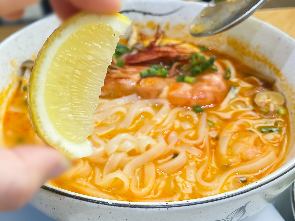 ベトナム料理 越南路(エツナンルー) でトムヤムフォーを食べたよ/横浜ワールドポーターズ