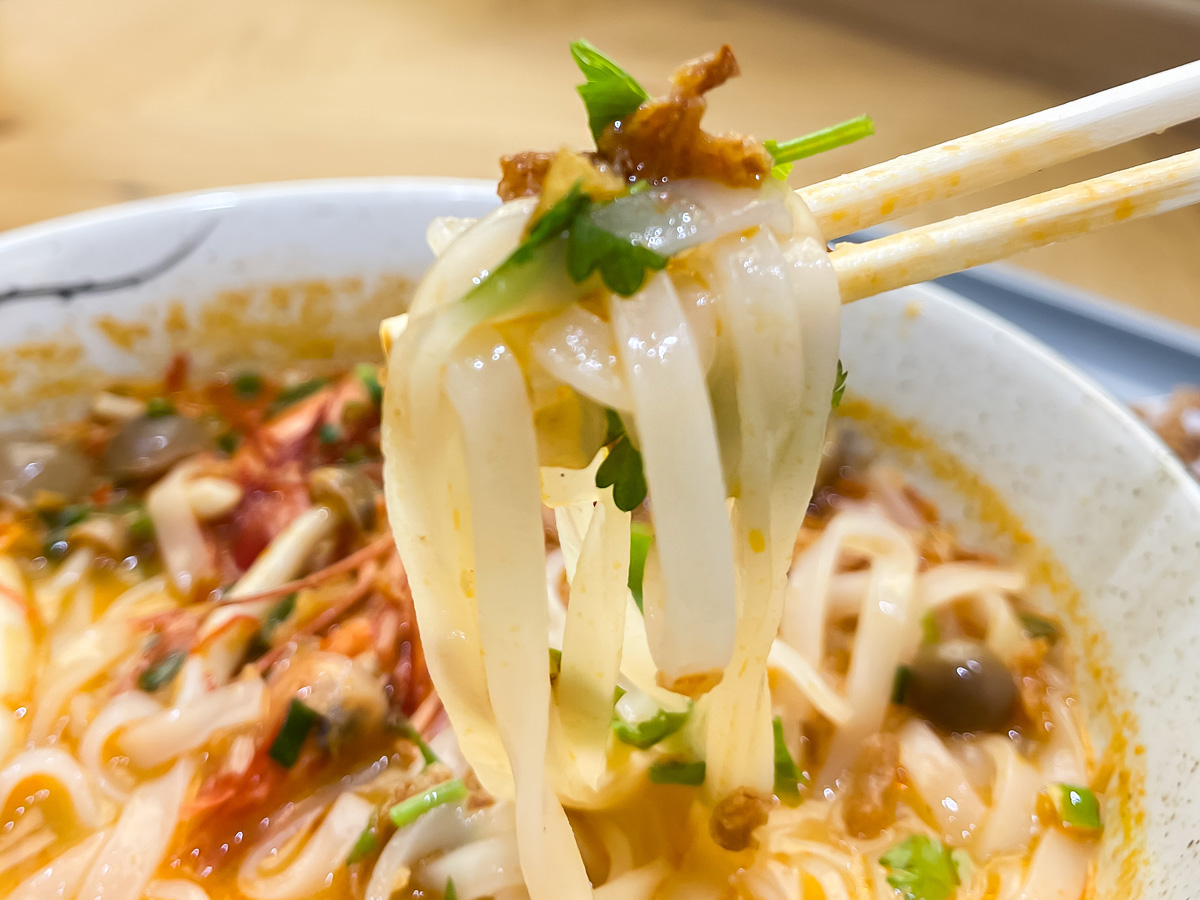 ベトナム料理 越南路(エツナンルー) でトムヤムフォーを食べたよ/横浜ワールドポーターズ