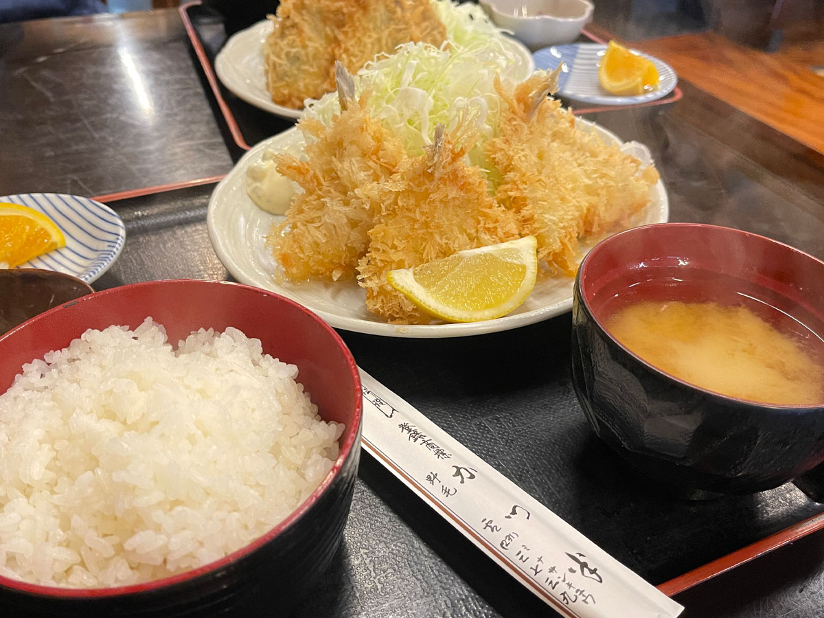 とんかつ割烹「かつ半」でアジフライ定食、キスフライ定食食べたよ！／横浜・桜木町