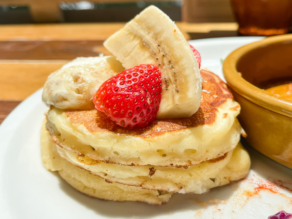 「J.S. PANCAKE CAFE」でラザニア&フルーツパンケーキセット、限定チーズバーガー食べた/マークイズみなとみらい