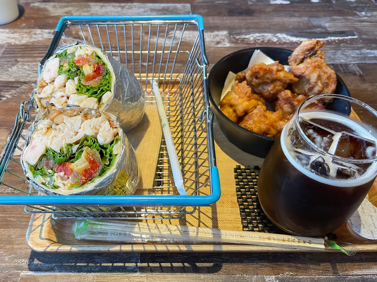 鶏肉専門店”梅や”の「UMEYA KITCHEN」でプロテインチキンブリトーと唐揚げ食べた/横浜吉田町
