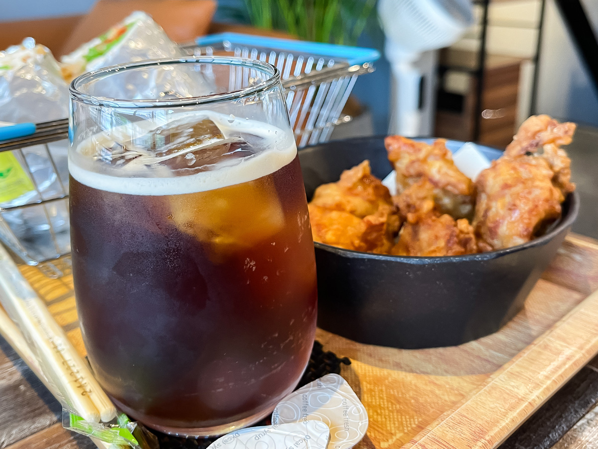 鶏肉専門店”梅や”の「UMEYA KITCHEN」でプロテインチキンブリトーと唐揚げ食べた/横浜吉田町