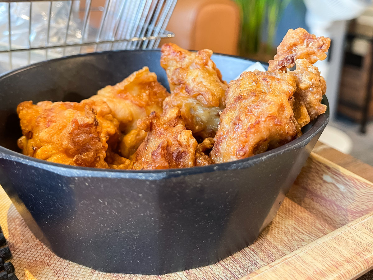 鶏肉専門店”梅や”の「UMEYA KITCHEN」でプロテインチキンブリトーと唐揚げ食べた/横浜吉田町