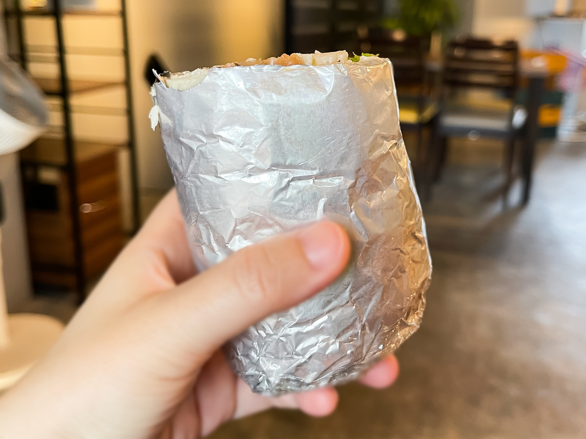鶏肉専門店”梅や”の「UMEYA KITCHEN」でプロテインチキンブリトーと唐揚げ食べた/横浜吉田町