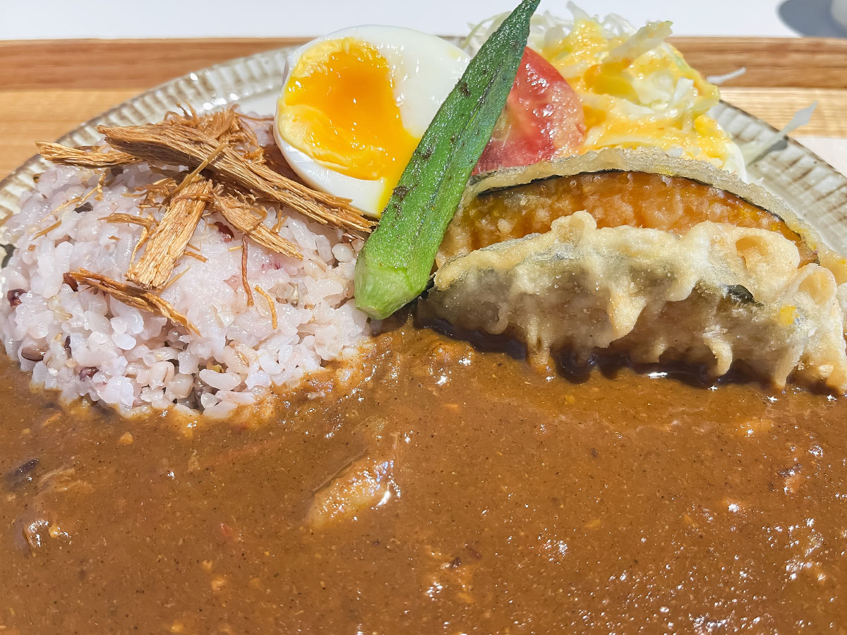 「タマチャンショップ」都城本店でチキン南蛮、牛すじの出汁香るまろやかカレー、唐揚げ食べた！／宮崎県都城