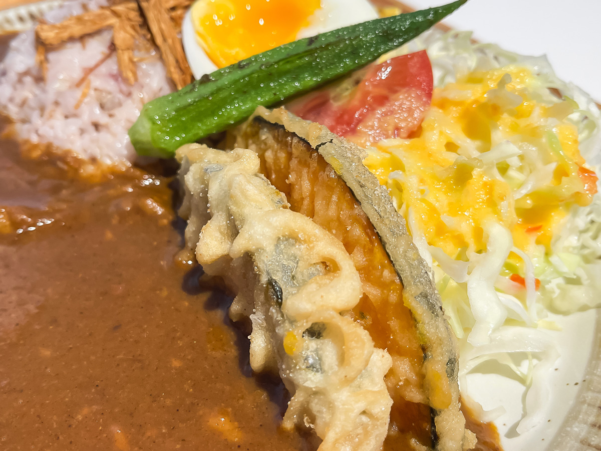 「タマチャンショップ」都城本店でチキン南蛮、牛すじの出汁香るまろやかカレー、唐揚げ食べた！／宮崎県都城
