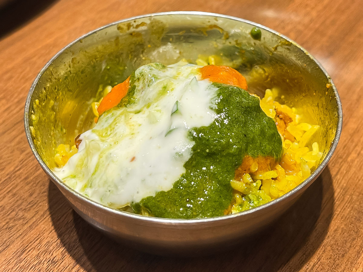 インド料理「ムンバイ」でバターチキン&ブラックペッパーチキンカレー、チキンビリヤニ食べた／MARK IS みなとみらい