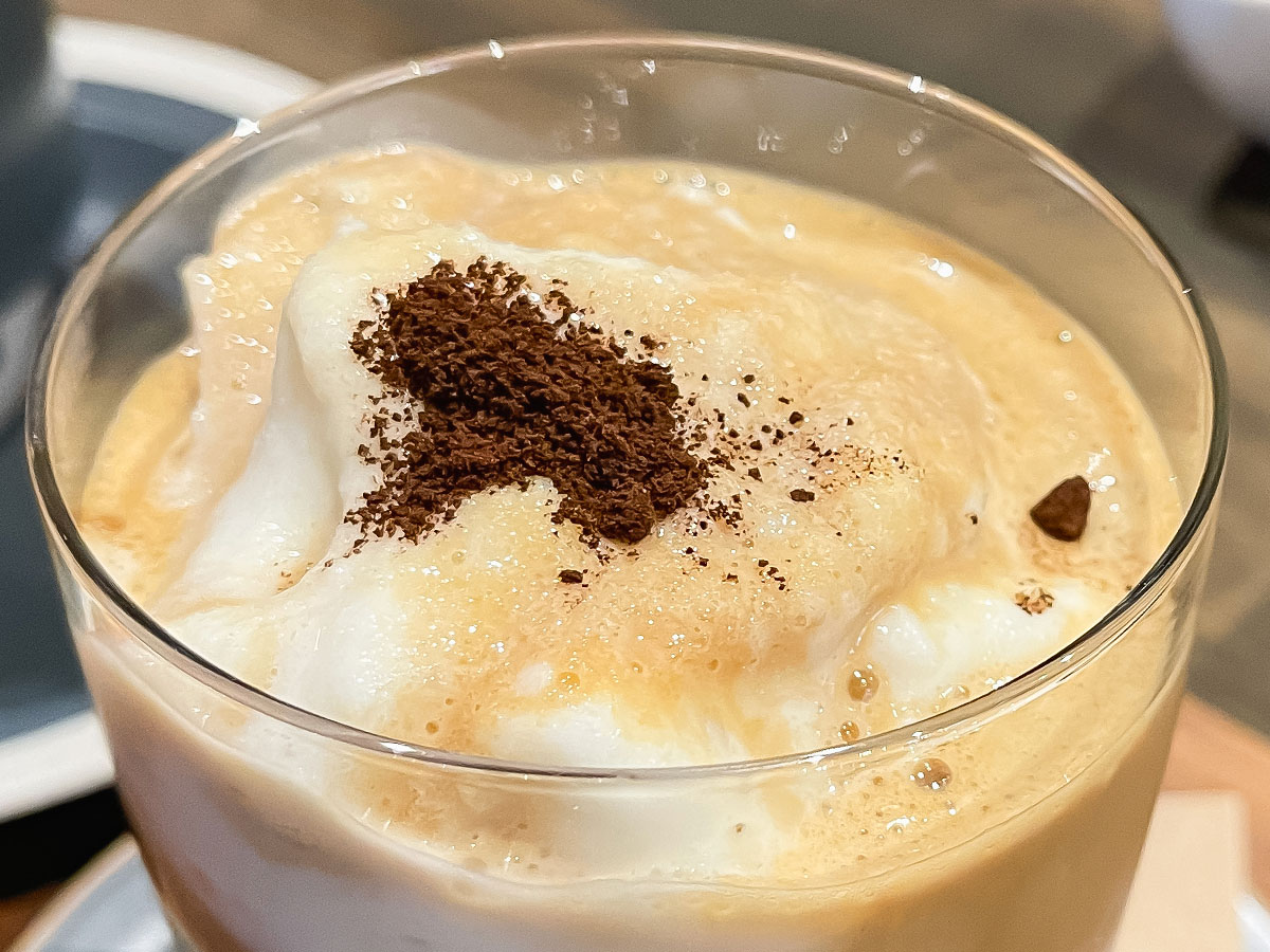 「ドナルドコーヒー」で、ドナルドラテとエスプレッソカクテルフラッペ飲んだよ!/宮崎県都城