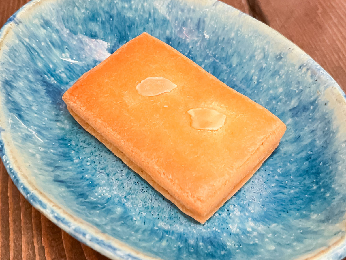 「巴裡 小川軒」のレーズンバターサンド "元祖レイズン・ウィッチ"食べたよ！