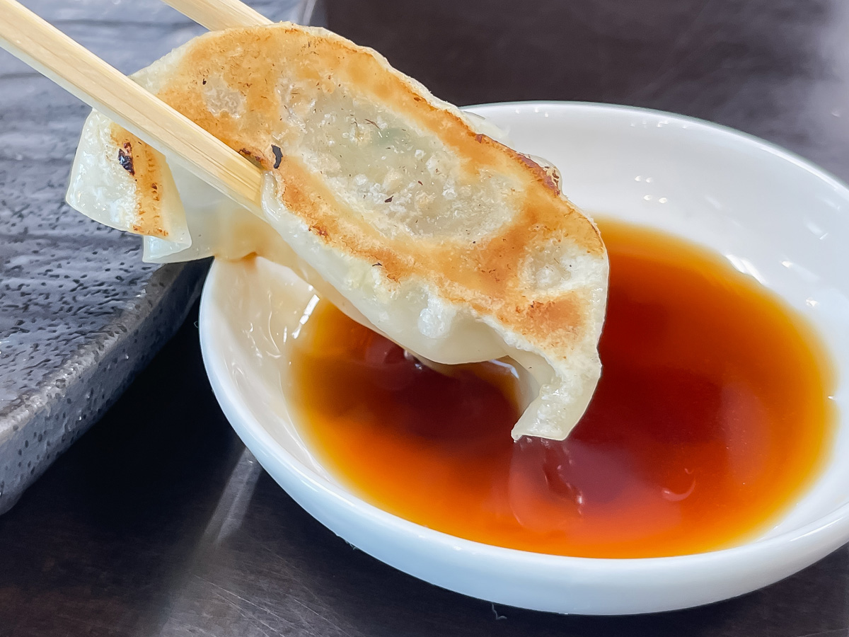 ふるさとレストラン「山形屋食堂」の揚げ麺とあんかけの"焼きそば"食べた!/鹿児島空港