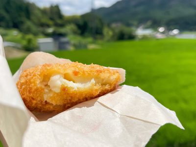 無添加燻製ショップ「燻製シマヘイ」でベーコン入りとろけるチーズコロッケ食べたよ！／広島県戸山地区