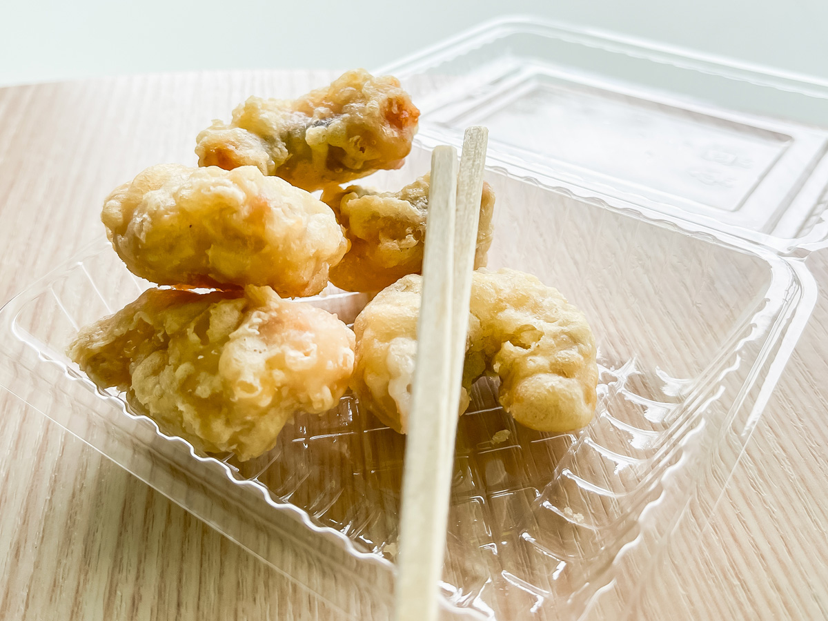 大久野島にある「USANCHUカフェ」でタコ天とウサギのはなくそソフトクリーム食べた！／広島県竹原