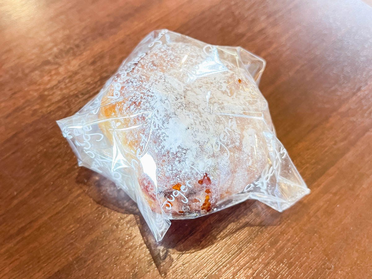 「八天堂カフェリエ」であげクリームパン、キャラメリーゼくりーむパイ、塩バターサンド食べた／広島県三原