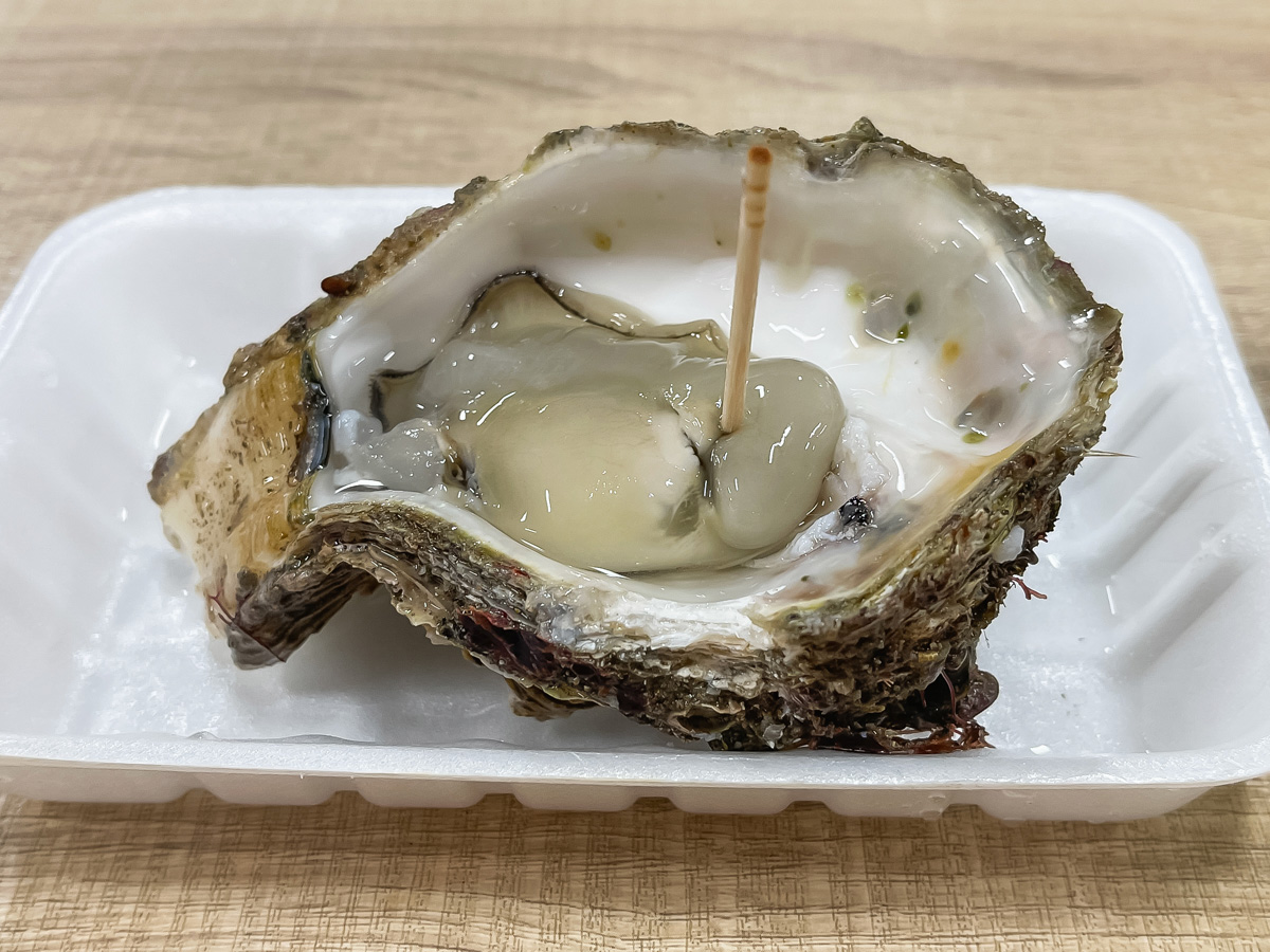 「境港水産物直売センター」で天然岩がき"夏輝"、白イカ、本まぐろ寿司、甘海老の刺身食べたよ！