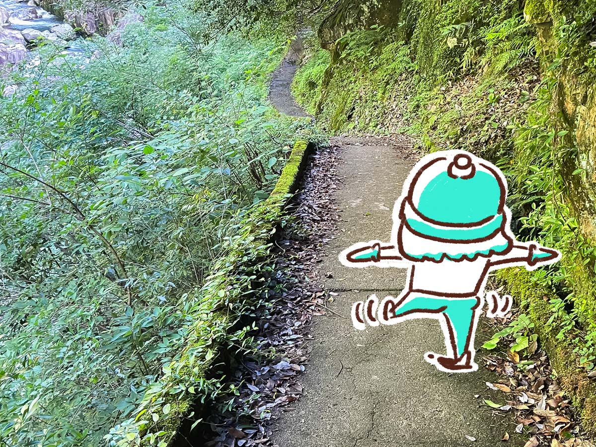 三段峡の「黒淵荘」でカレーライス、山女魚(ヤマメ)の串焼き食べたよ!/広島県安芸太田