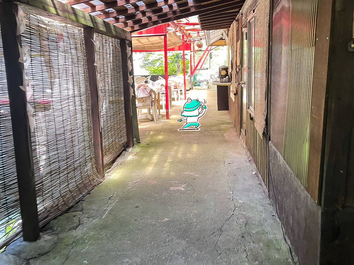三段峡の「黒淵荘」でカレーライス、山女魚(ヤマメ)の串焼き食べたよ!/広島県安芸太田