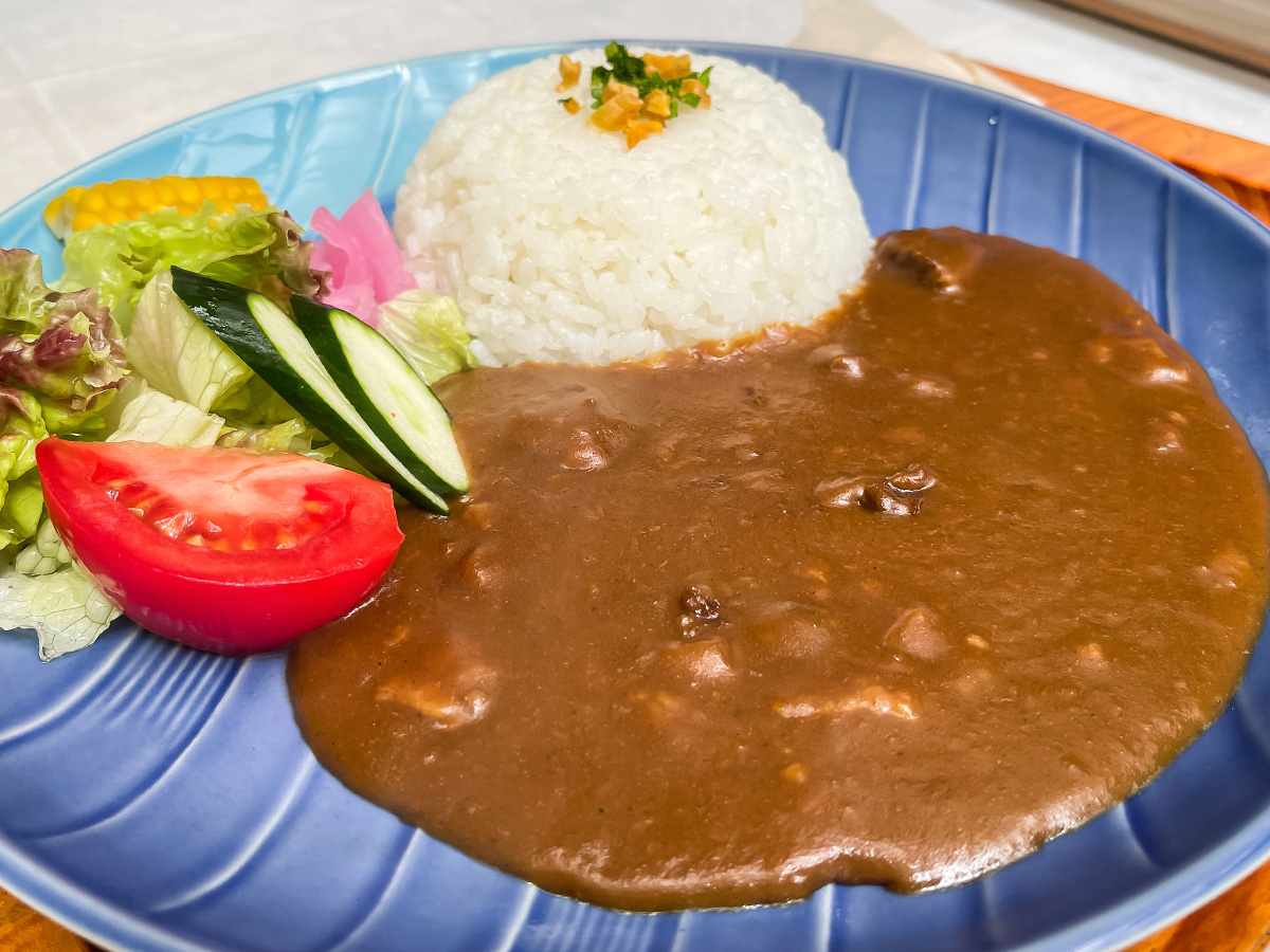 三段峡の「黒淵荘」でカレーライス、山女魚(ヤマメ)の串焼き食べたよ!/広島県安芸太田